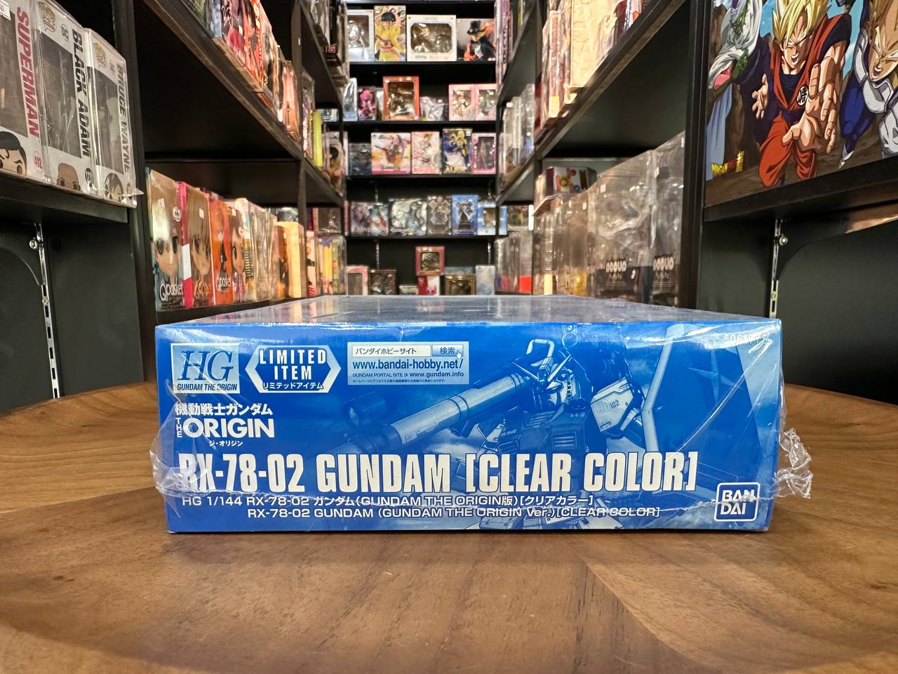 [HG] Gundam  RX-78-02 GUNDAM [CLEAR COLOR] E.F.F PROTOTYPE MOBILE SUIT 
